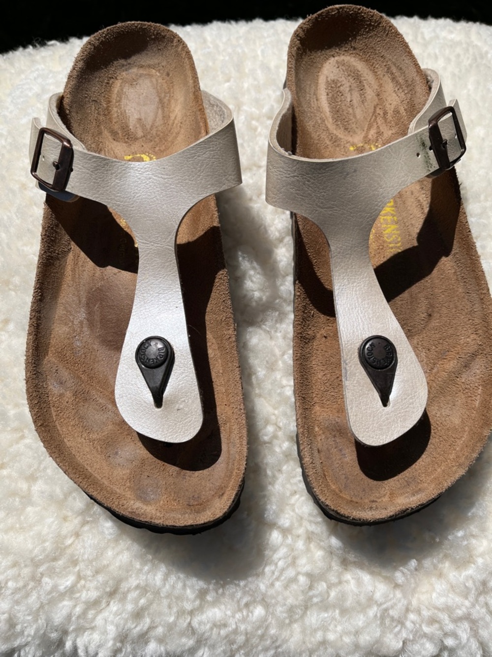 Birkenstock Gizeh  Ivory Leather T-Strap Toe-Post Sandals